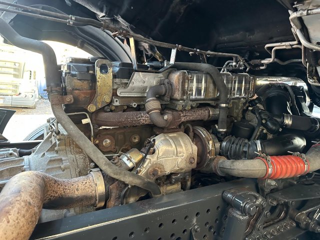 Mercedes Actros 1824 Sleeper Cab Box Van | Law Trucks